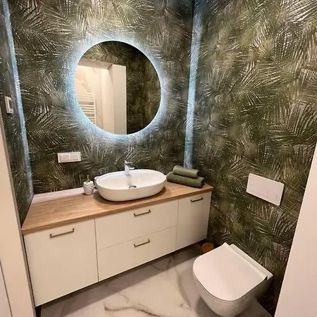 Botanical Garden Apartment *